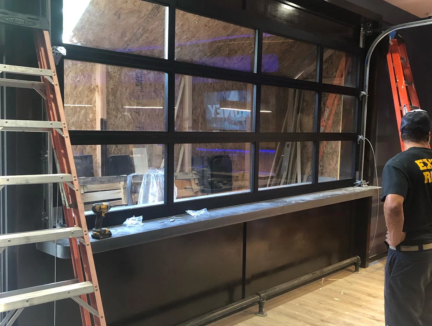 Bar & Restaurant Modern Glass Garage Doors Countertop - Image 22