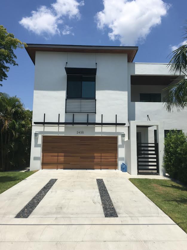 Cleo - Horizontal Grooves and Texture Steel Garage Door Modern Design - Image 18
