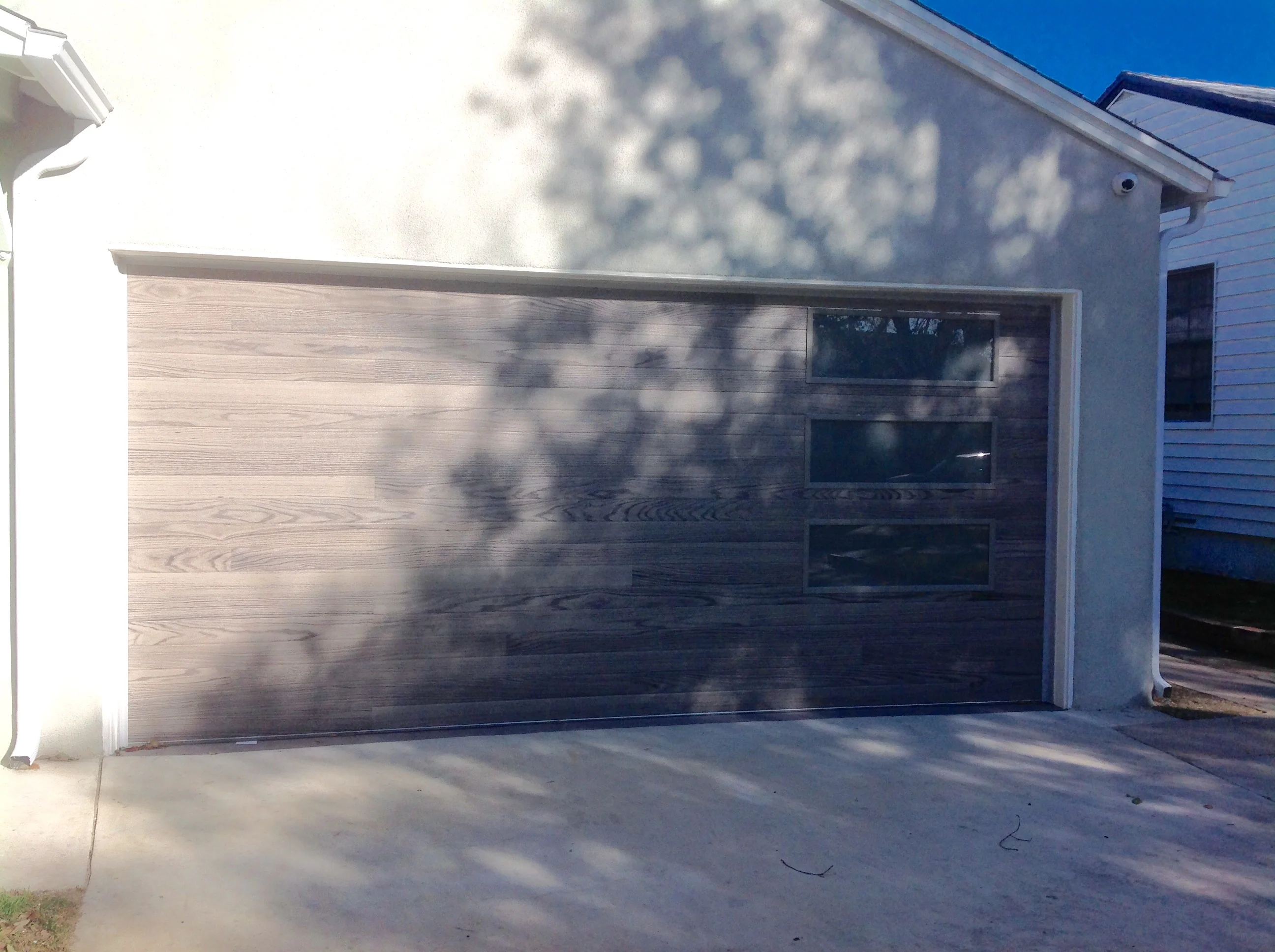 Cleo - Horizontal Grooves and Texture Steel Garage Door Modern Design - Image 27