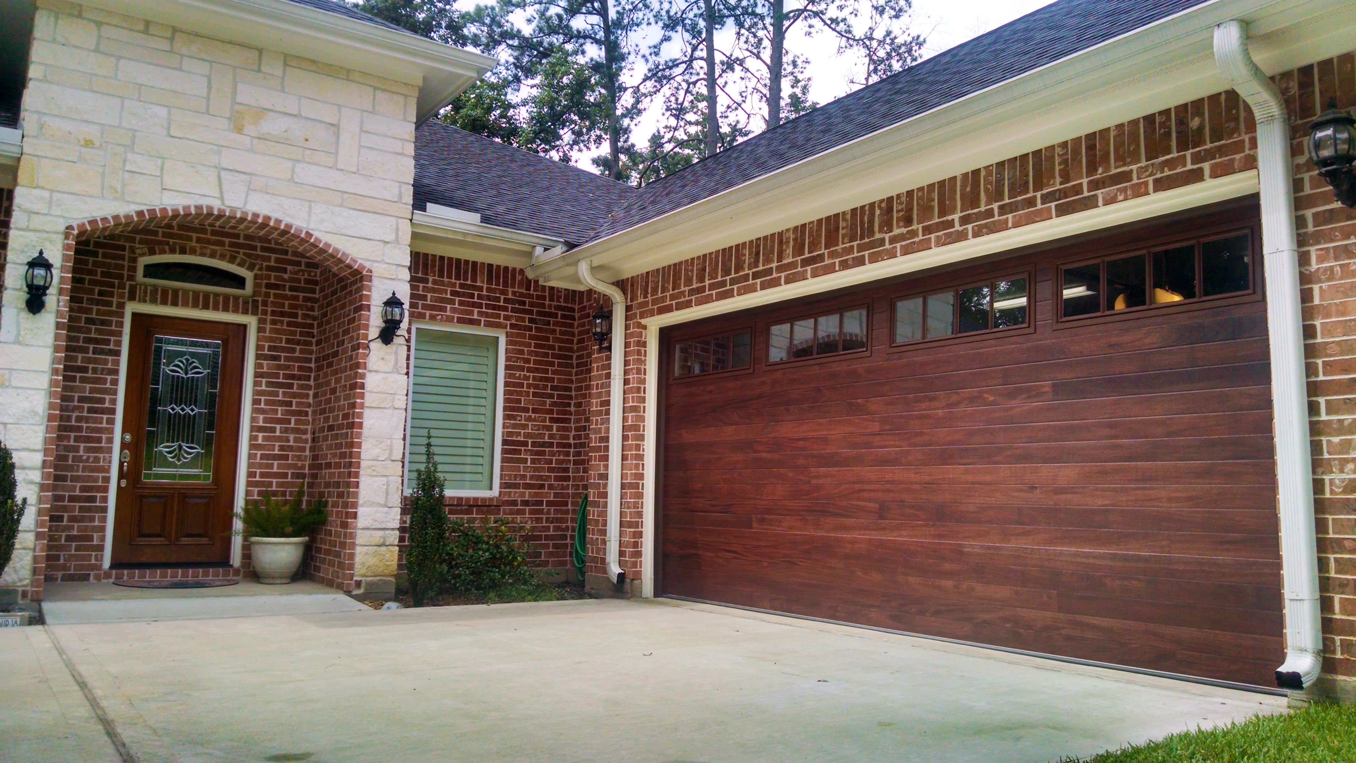 Cleo - Horizontal Grooves and Texture Steel Garage Door Modern Design - Image 28