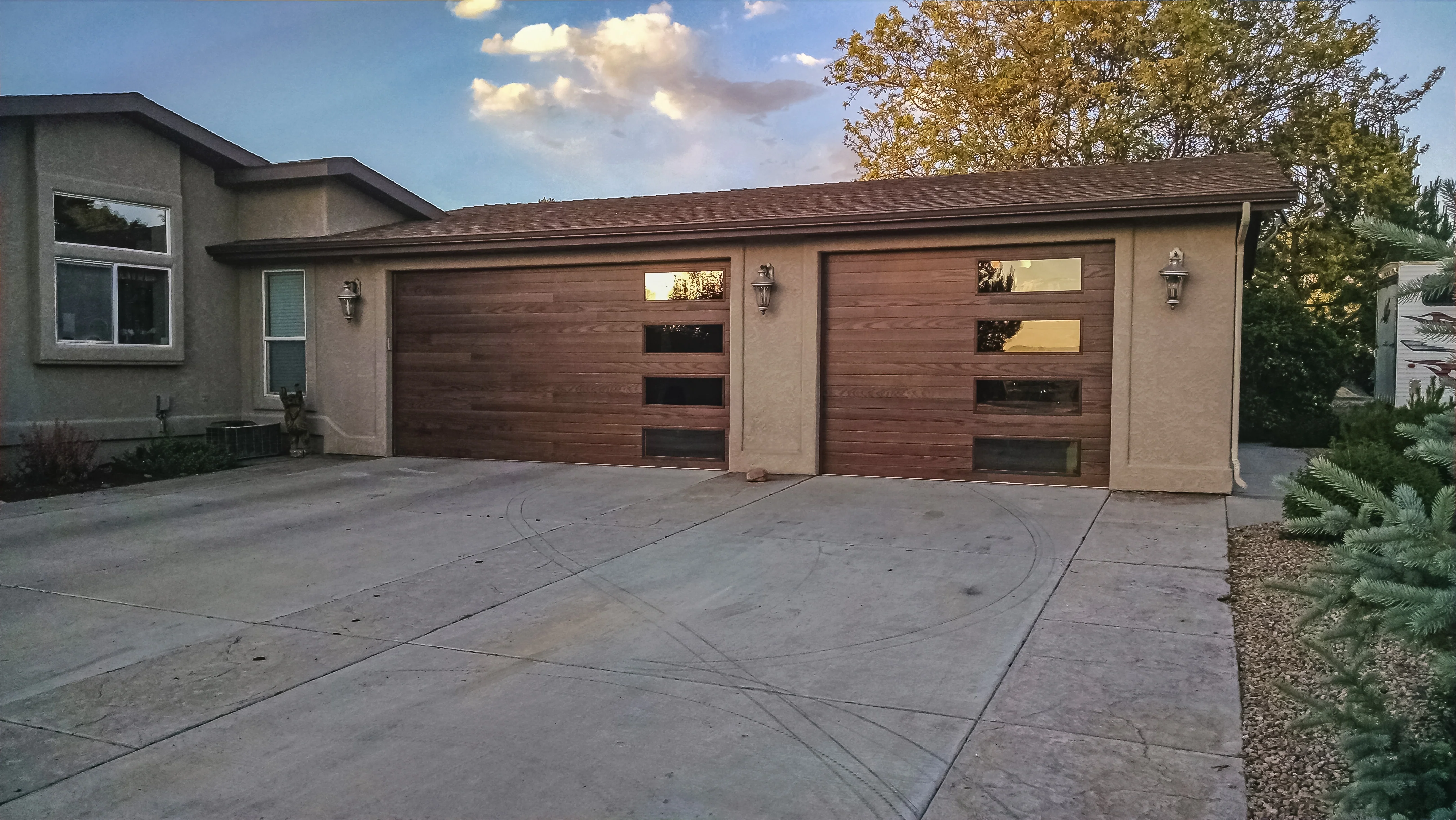Cleo - Horizontal Grooves and Texture Steel Garage Door Modern Design - Image 29