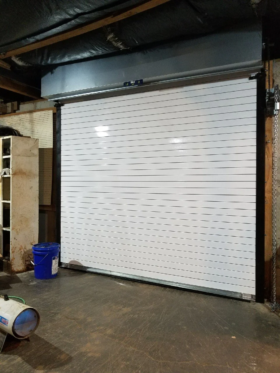 Model HD5000 - Heavy Duty Commercial 22 Gauge Steel Roll Up Door - Image 11