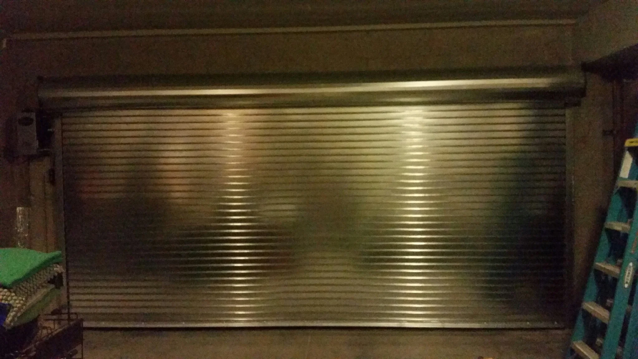 Model HD5000 - Heavy Duty Commercial 22 Gauge Steel Roll Up Door - Image 12