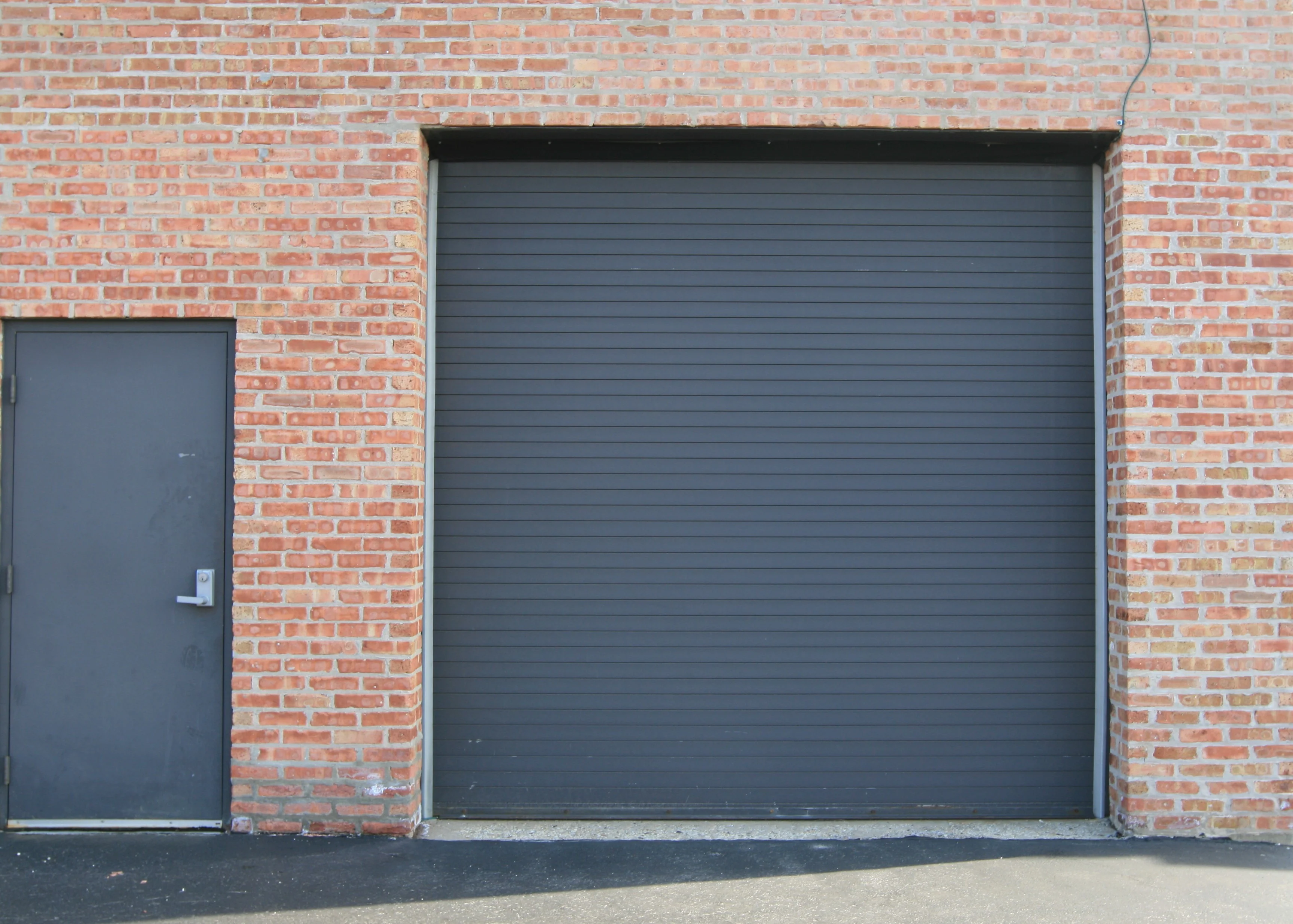 Model HD5000 - Heavy Duty Commercial 22 Gauge Steel Roll Up Door - Image 8