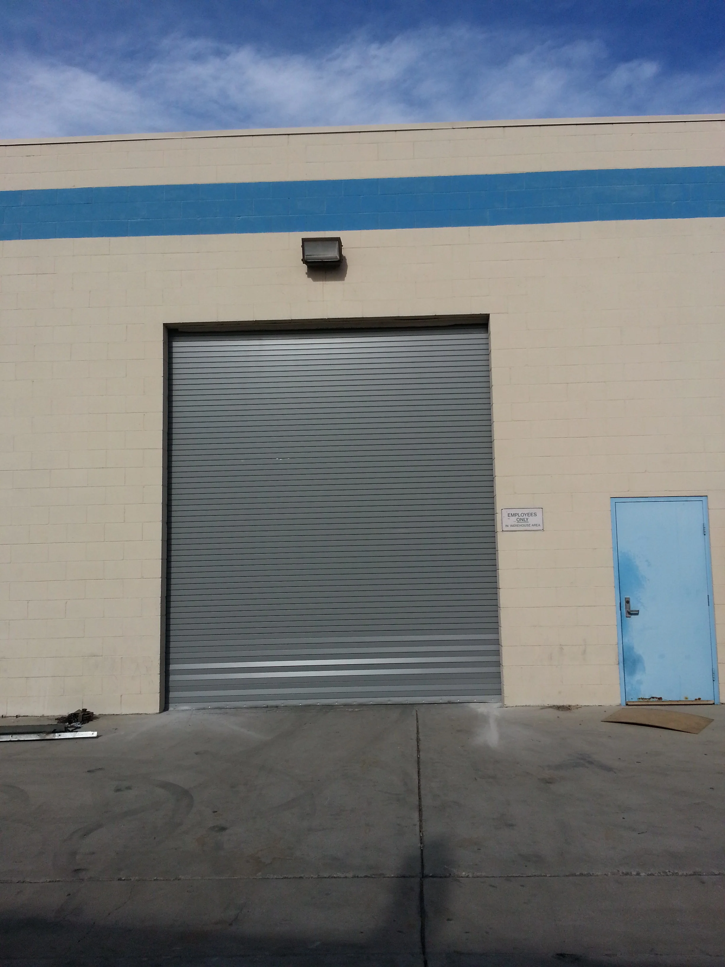 Model HD5000 - Heavy Duty Commercial 22 Gauge Steel Roll Up Door - Image 9