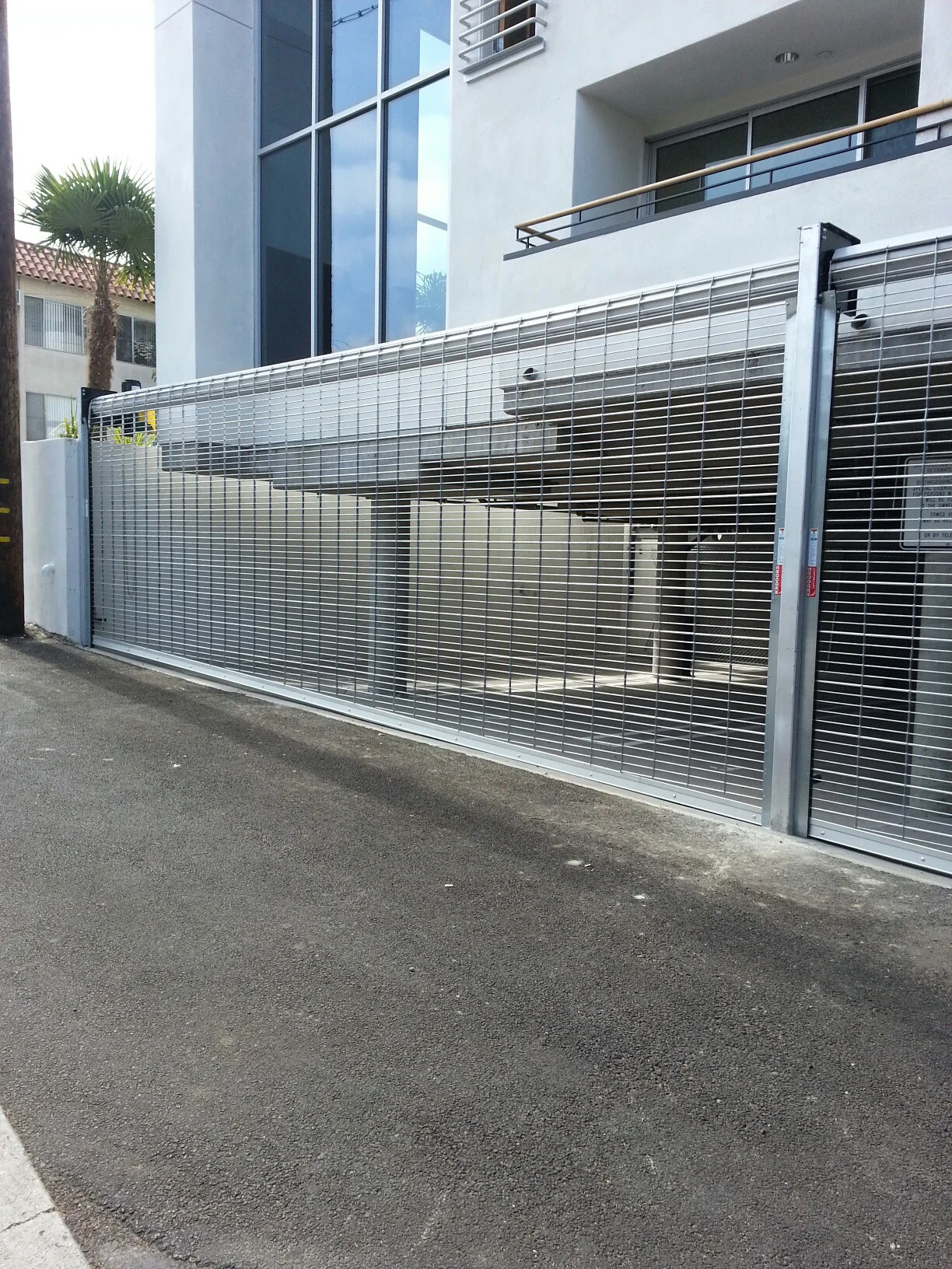 Model SG700 - Security Aluminum Grill Roll Up Door - Image 4